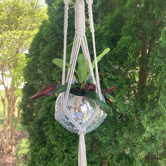 Handmade disco planter with handmade macrame hanger - Picture 6 of 7